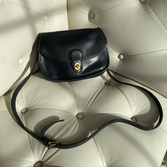 Vintage COACH Prairie Bag in Black Leather Messenger Flap Turnlock Satchel 9954 - Picture 1 of 16